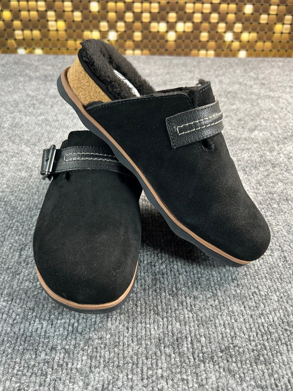 Clarks Brynn Black Suede Clogs WM Size 7 M Faux Fur Lined Buckle Mule Slippers